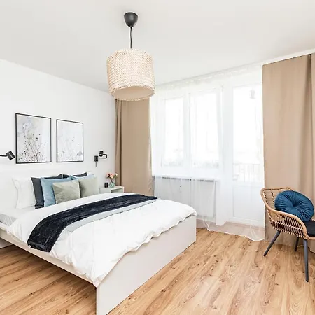 Airport Hynka By Arrenda Апартаменты