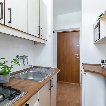 Airport Hynka By Arrenda * Βαρσοβία