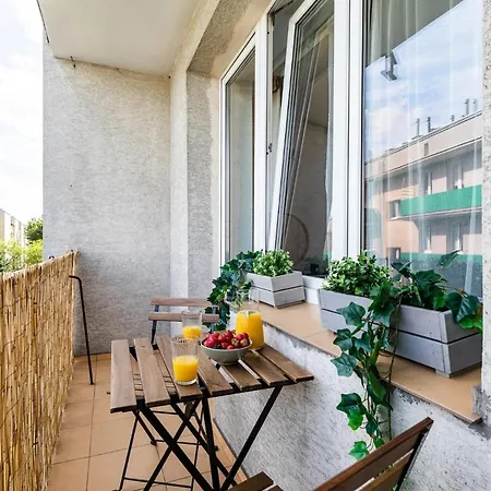 Airport Hynka By Arrenda * Варшава